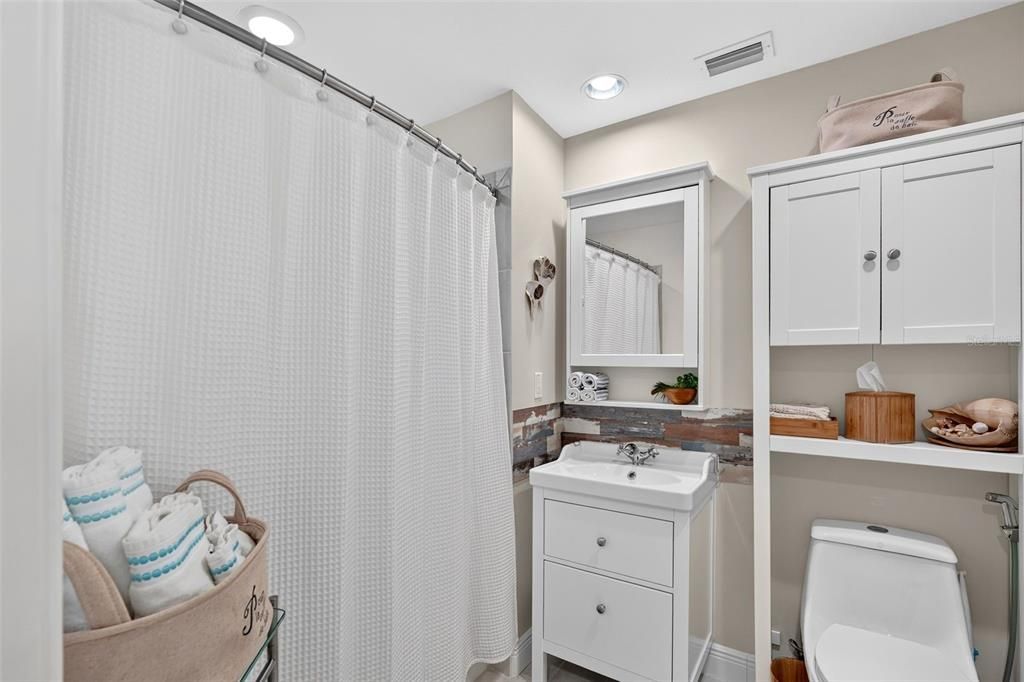 For Rent: $7,500 (2 beds, 2 baths, 1735 Square Feet)