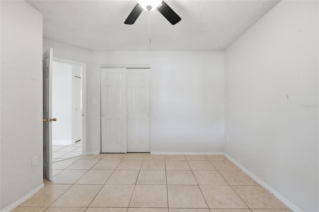 Activo con contrato: $349,900 (5 camas, 0 baños, 1980 Pies cuadrados)