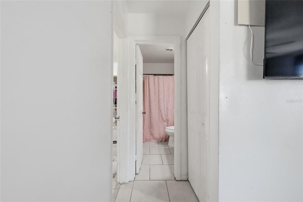 Activo con contrato: $349,900 (5 camas, 0 baños, 1980 Pies cuadrados)