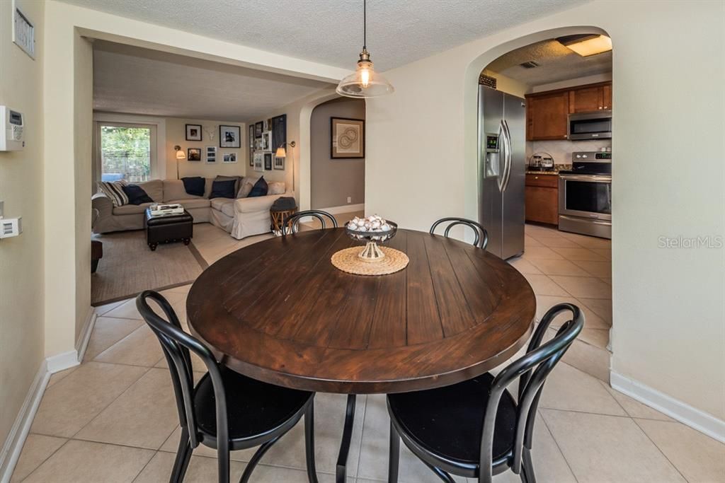 For Rent: $3,250 (3 beds, 2 baths, 1297 Square Feet)