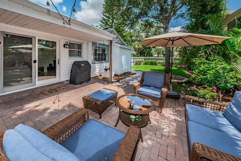 For Rent: $3,250 (3 beds, 2 baths, 1297 Square Feet)