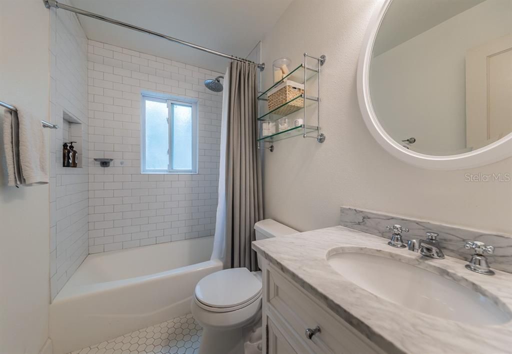 For Rent: $3,250 (3 beds, 2 baths, 1297 Square Feet)