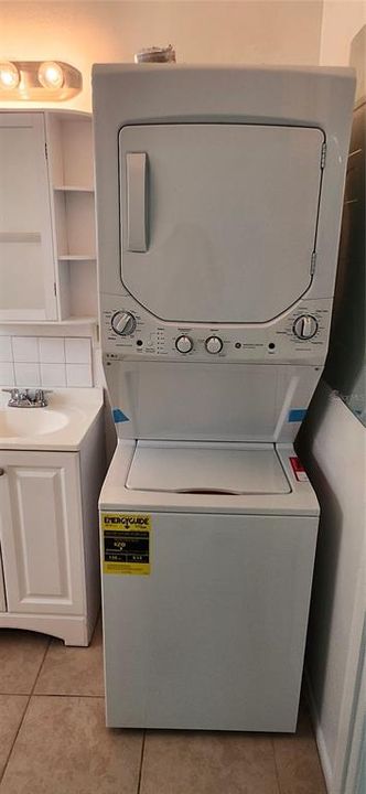 For Rent: $1,700 (2 beds, 1 baths, 700 Square Feet)