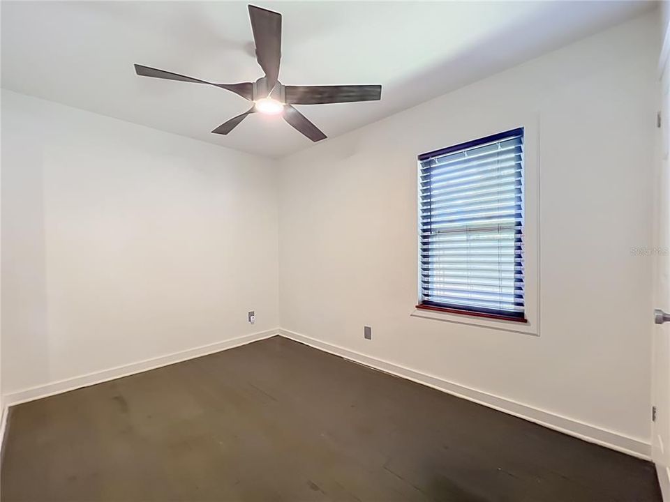 For Sale: $325,000 (2 beds, 1 baths, 1040 Square Feet)