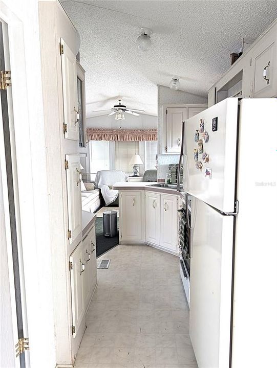 For Sale: $75,000 (1 beds, 1 baths, 456 Square Feet)