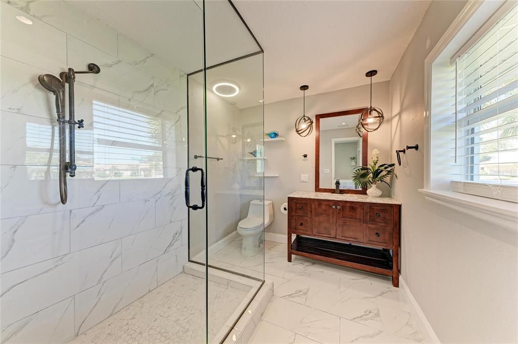 En Venta: $415,000 (3 camas, 2 baños, 1354 Pies cuadrados)