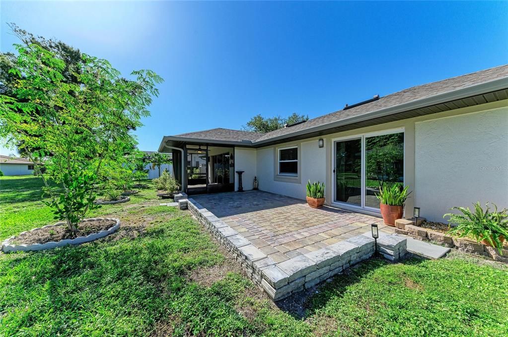 En Venta: $415,000 (3 camas, 2 baños, 1354 Pies cuadrados)