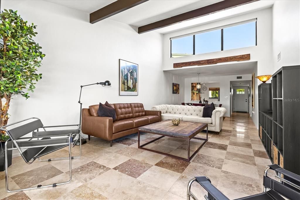 En Venta: $525,000 (2 camas, 2 baños, 1216 Pies cuadrados)