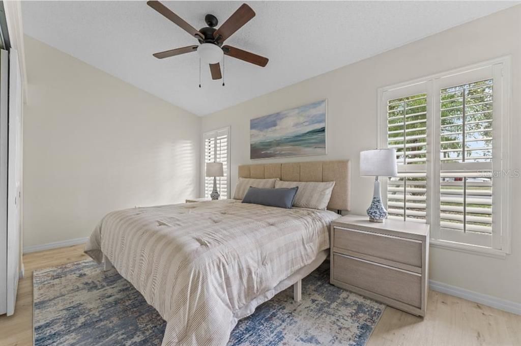 For Sale: $169,000 (1 beds, 1 baths, 635 Square Feet)