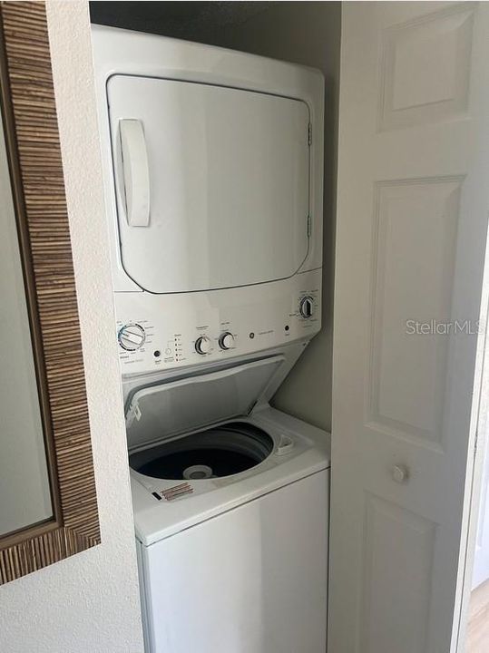 For Sale: $169,000 (1 beds, 1 baths, 635 Square Feet)