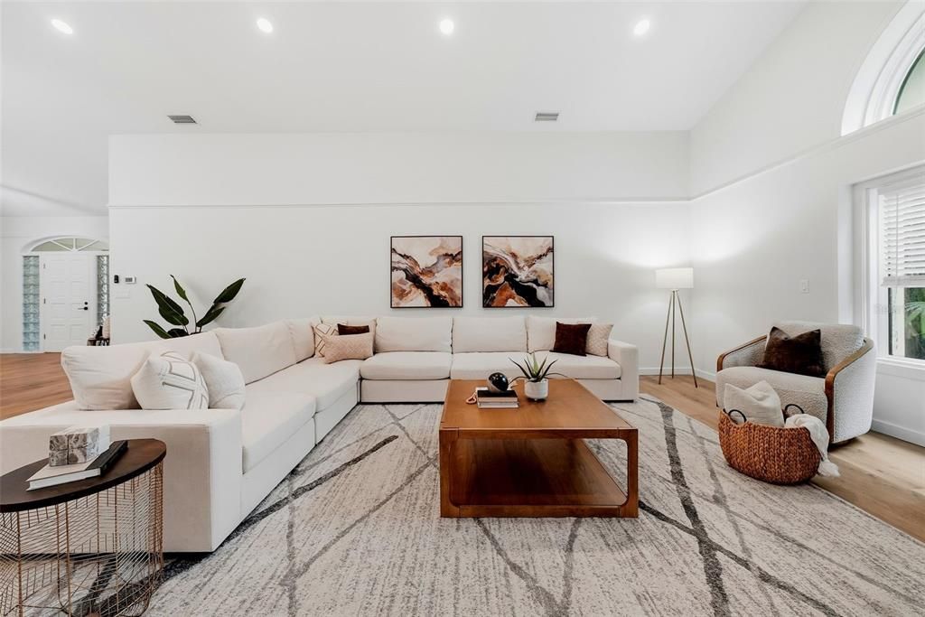 En Venta: $1,095,000 (4 camas, 4 baños, 3096 Pies cuadrados)