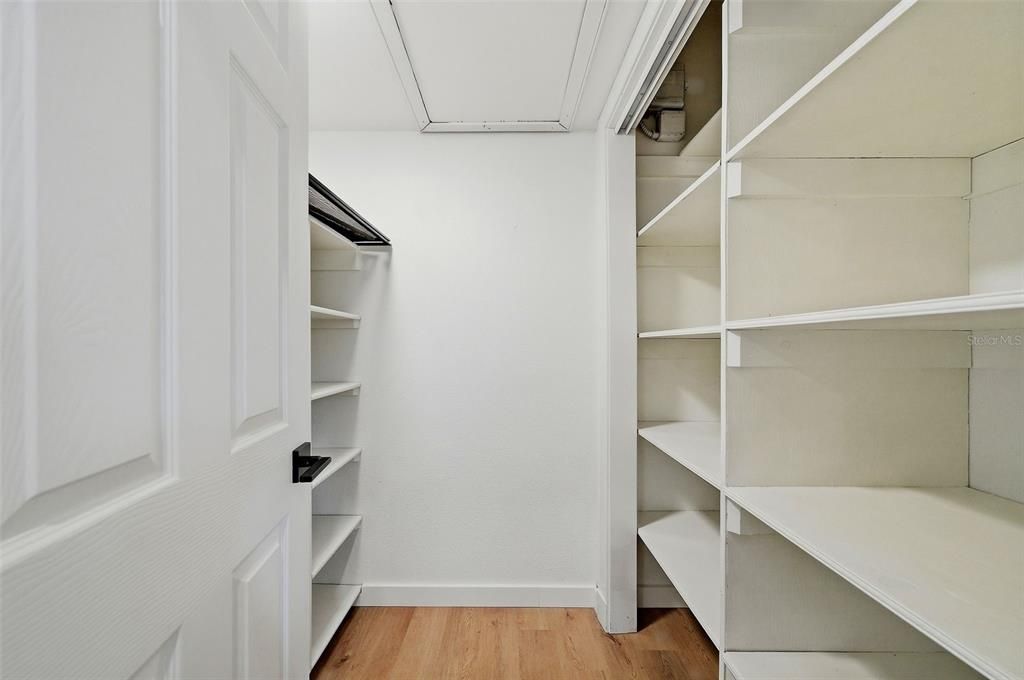 En Venta: $1,095,000 (4 camas, 4 baños, 3096 Pies cuadrados)