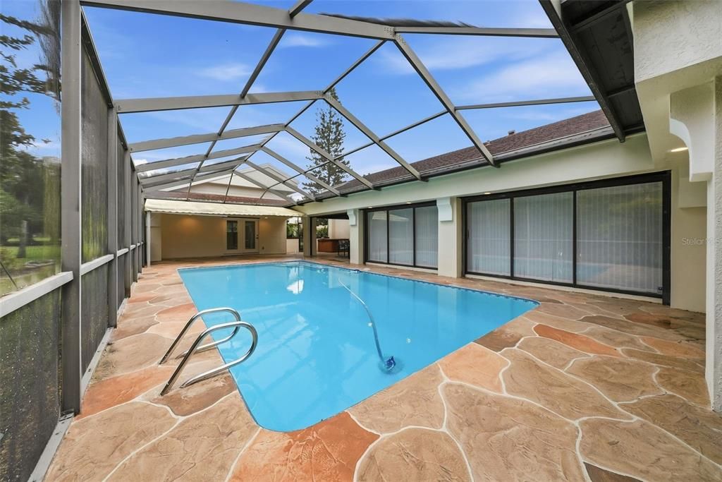 En Venta: $1,095,000 (4 camas, 4 baños, 3096 Pies cuadrados)