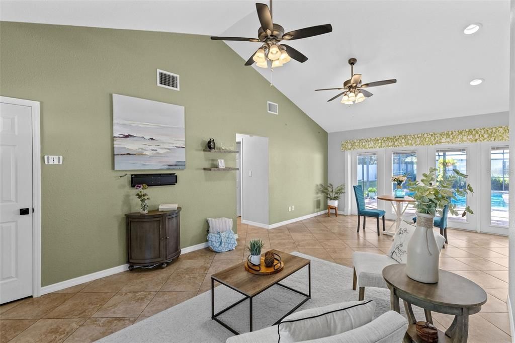 For Sale: $380,000 (3 beds, 2 baths, 1168 Square Feet)