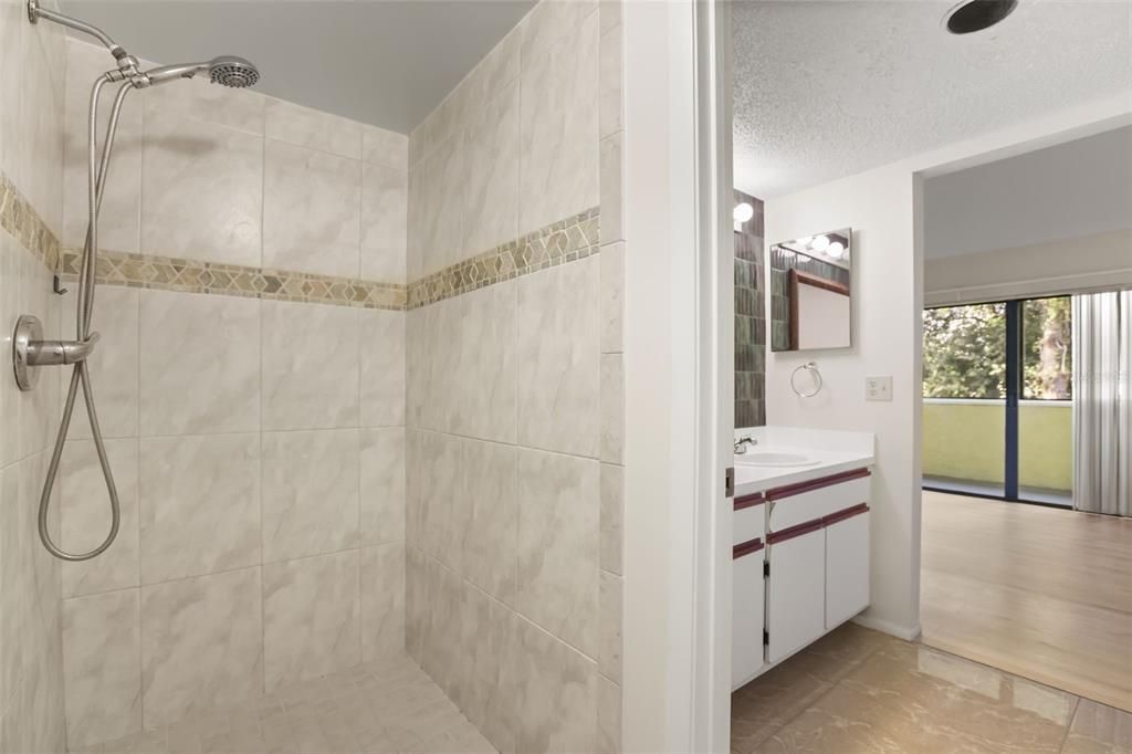 En Venta: $169,000 (2 camas, 2 baños, 1208 Pies cuadrados)