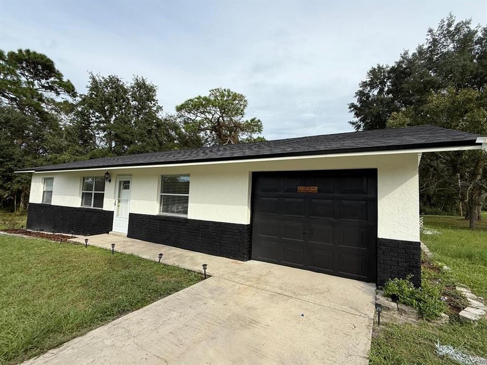 For Sale: $216,900 (3 beds, 2 baths, 1066 Square Feet)