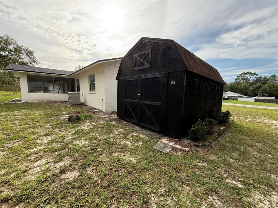 For Sale: $216,900 (3 beds, 2 baths, 1066 Square Feet)