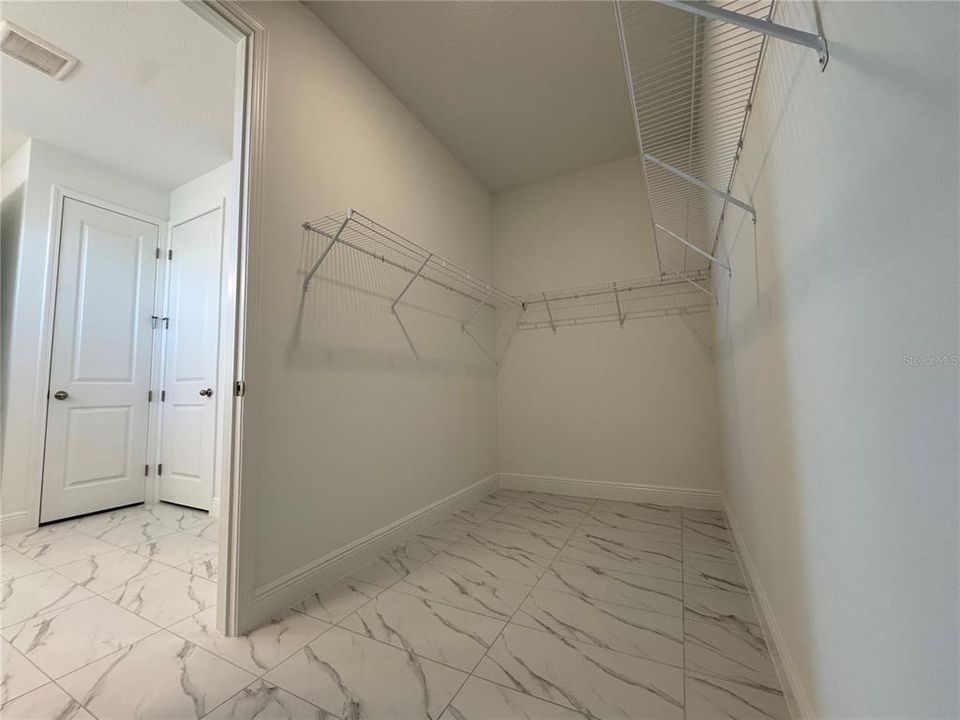 For Rent: $4,500 (5 beds, 4 baths, 3446 Square Feet)