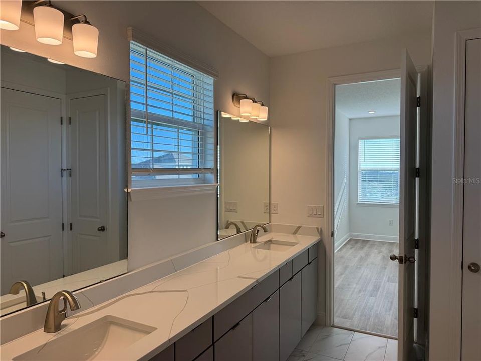 For Rent: $4,500 (5 beds, 4 baths, 3446 Square Feet)