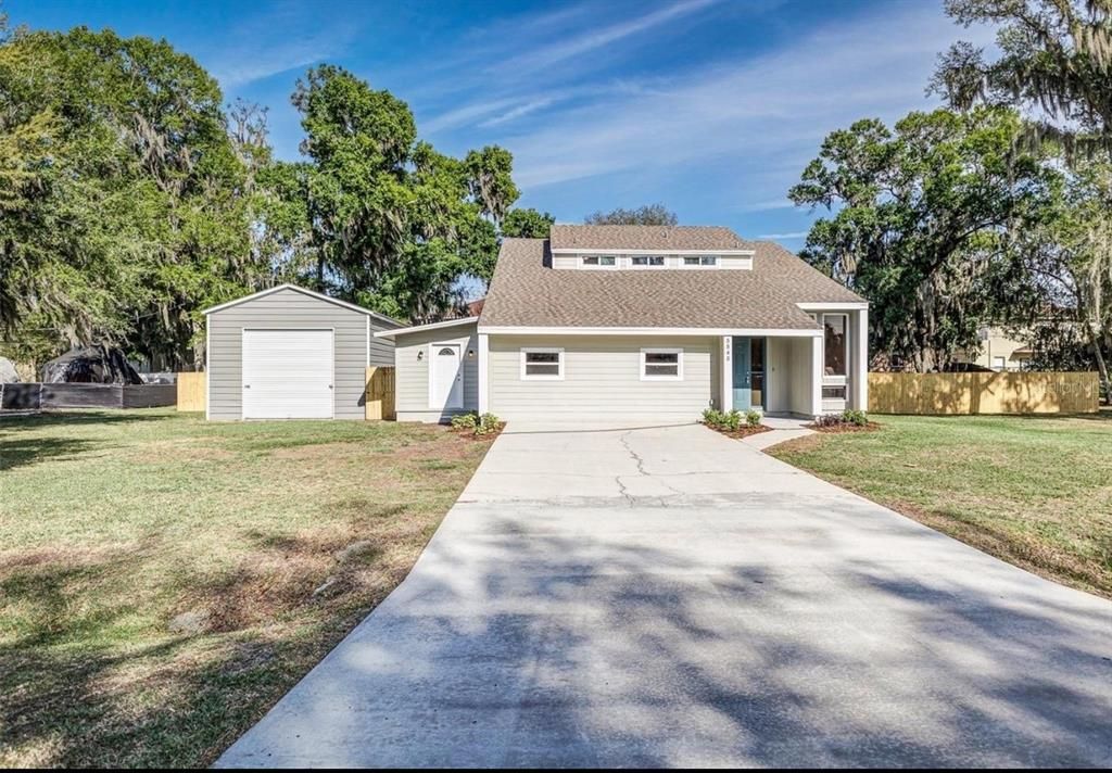 For Rent: $3,200 (4 beds, 3 baths, 2156 Square Feet)