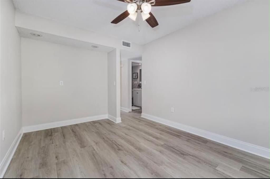 For Rent: $3,200 (4 beds, 3 baths, 2156 Square Feet)