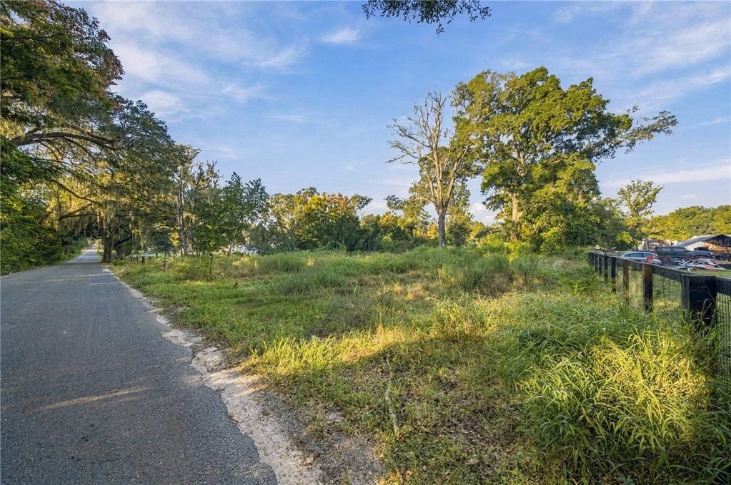 En Venta: $115,000 (0.92 acres)
