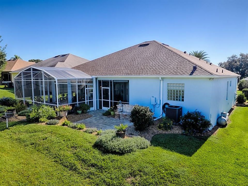 For Sale: $435,000 (3 beds, 2 baths, 2563 Square Feet)