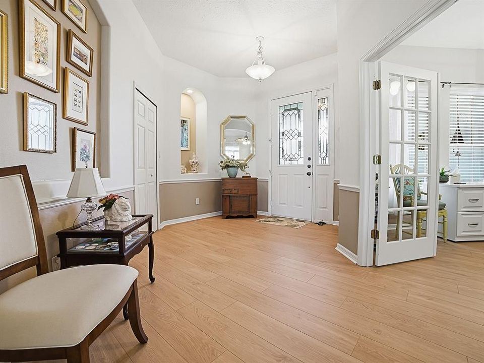 For Sale: $435,000 (3 beds, 2 baths, 2563 Square Feet)