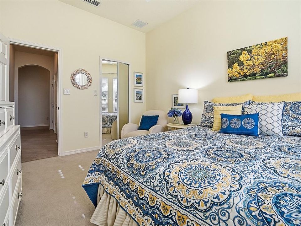 For Sale: $435,000 (3 beds, 2 baths, 2563 Square Feet)