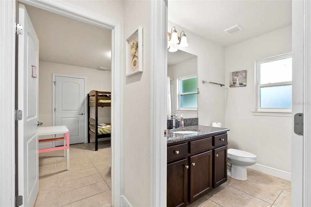 En Venta: $499,900 (4 camas, 2 baños, 2153 Pies cuadrados)