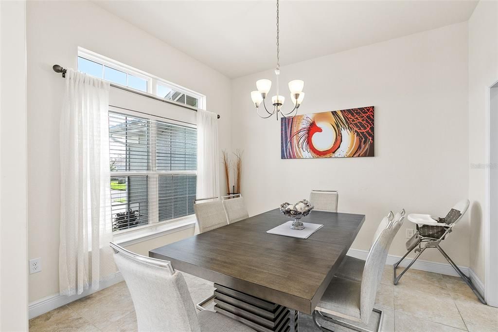 En Venta: $499,900 (4 camas, 2 baños, 2153 Pies cuadrados)