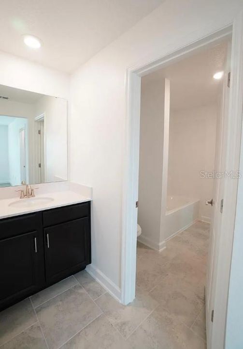 En Venta: $635,000 (5 camas, 4 baños, 3910 Pies cuadrados)