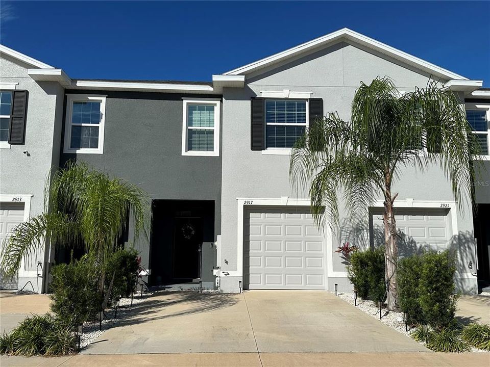 For Rent: $2,150 (3 beds, 2 baths, 1673 Square Feet)