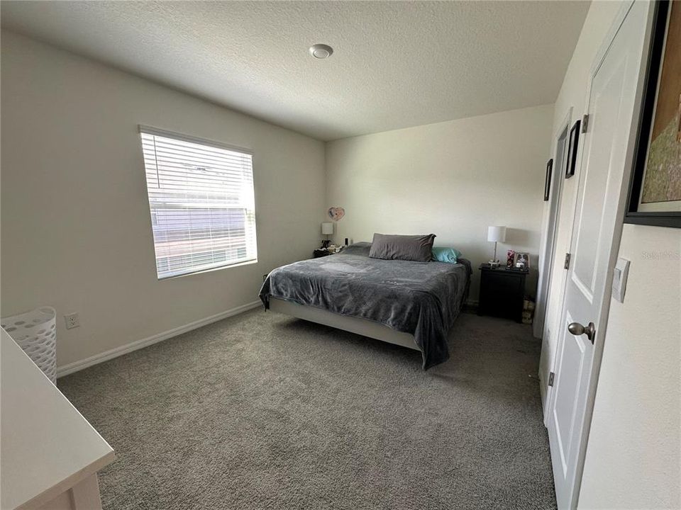 For Rent: $2,150 (3 beds, 2 baths, 1673 Square Feet)