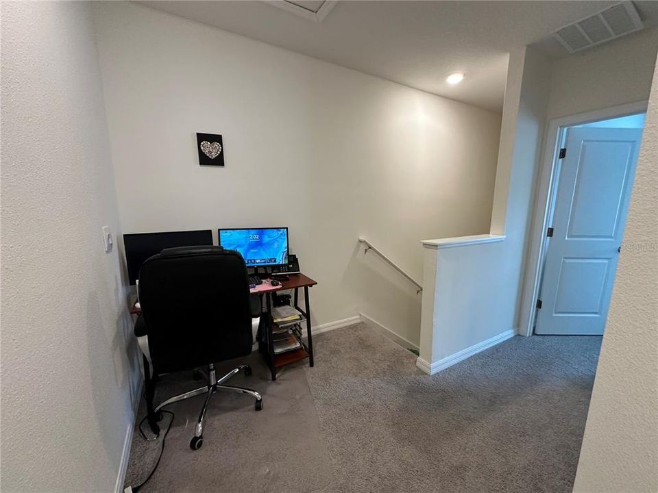 For Rent: $2,150 (3 beds, 2 baths, 1673 Square Feet)