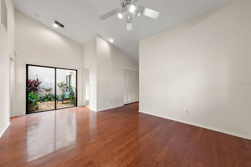 For Sale: $405,000 (3 beds, 2 baths, 1700 Square Feet)