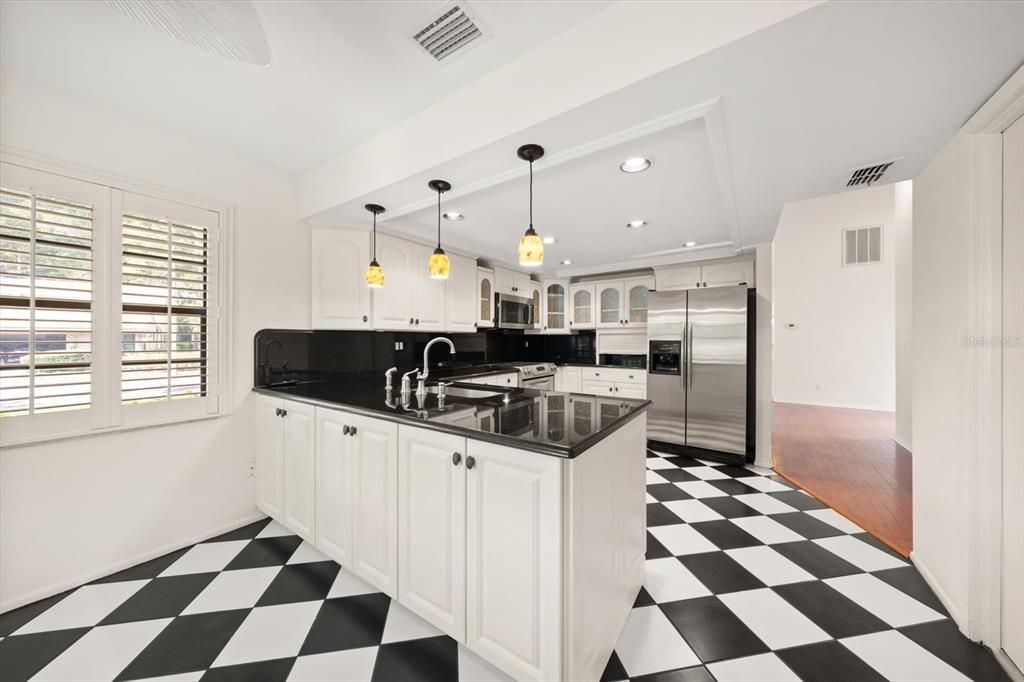 For Sale: $405,000 (3 beds, 2 baths, 1700 Square Feet)