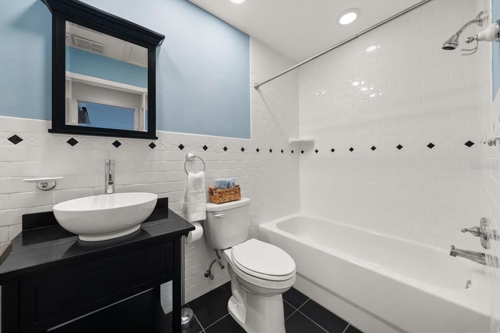 For Sale: $405,000 (3 beds, 2 baths, 1700 Square Feet)