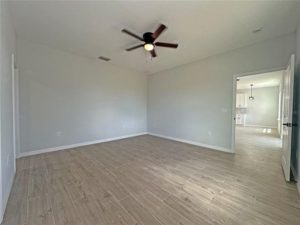 For Sale: $345,000 (2 beds, 4 baths, 1744 Square Feet)