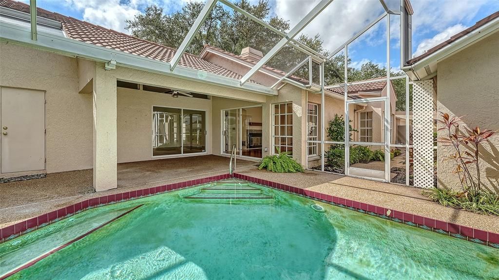 На продажу: $425,000 (3 спален, 2 ванн, 1830 Квадратных фут)