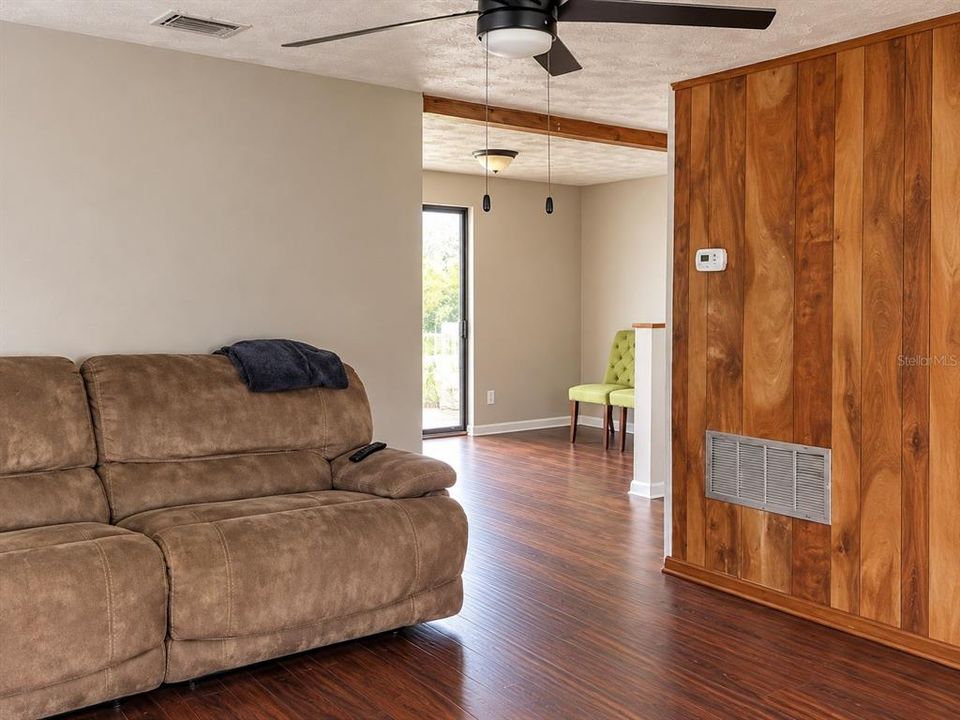 En Venta: $149,900 (3 camas, 1 baños, 964 Pies cuadrados)