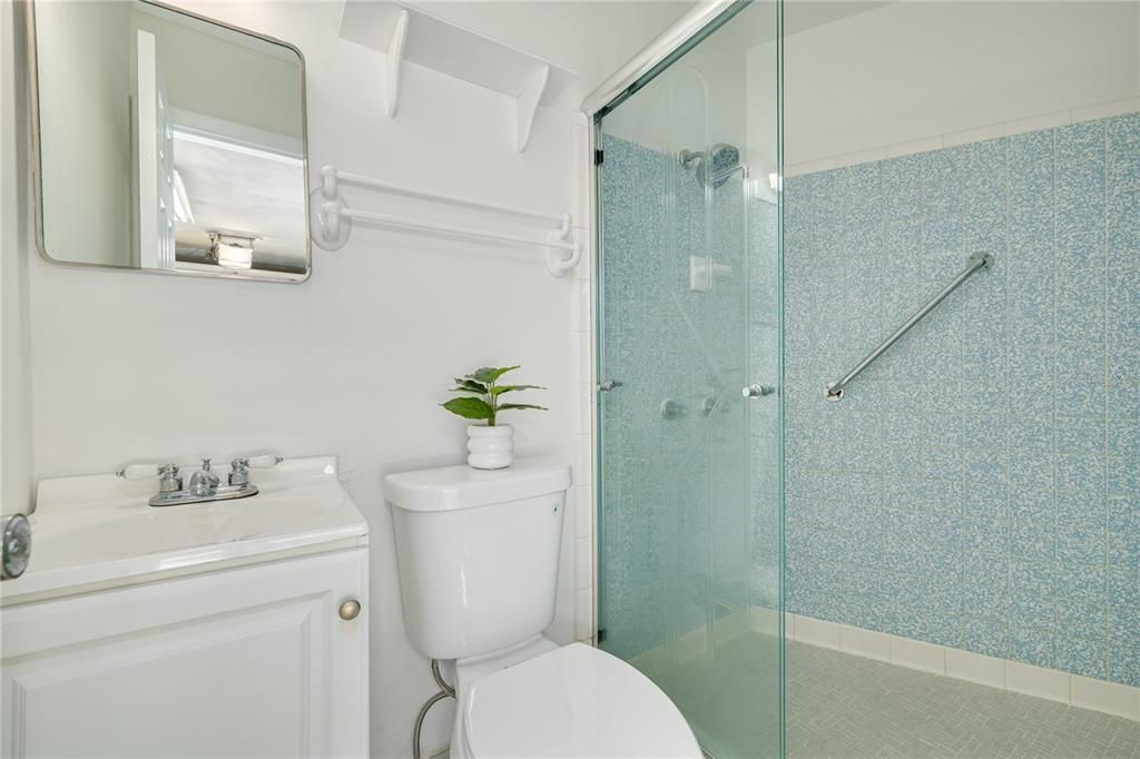 На продажу: $499,995 (3 спален, 3 ванн, 1600 Квадратных фут)