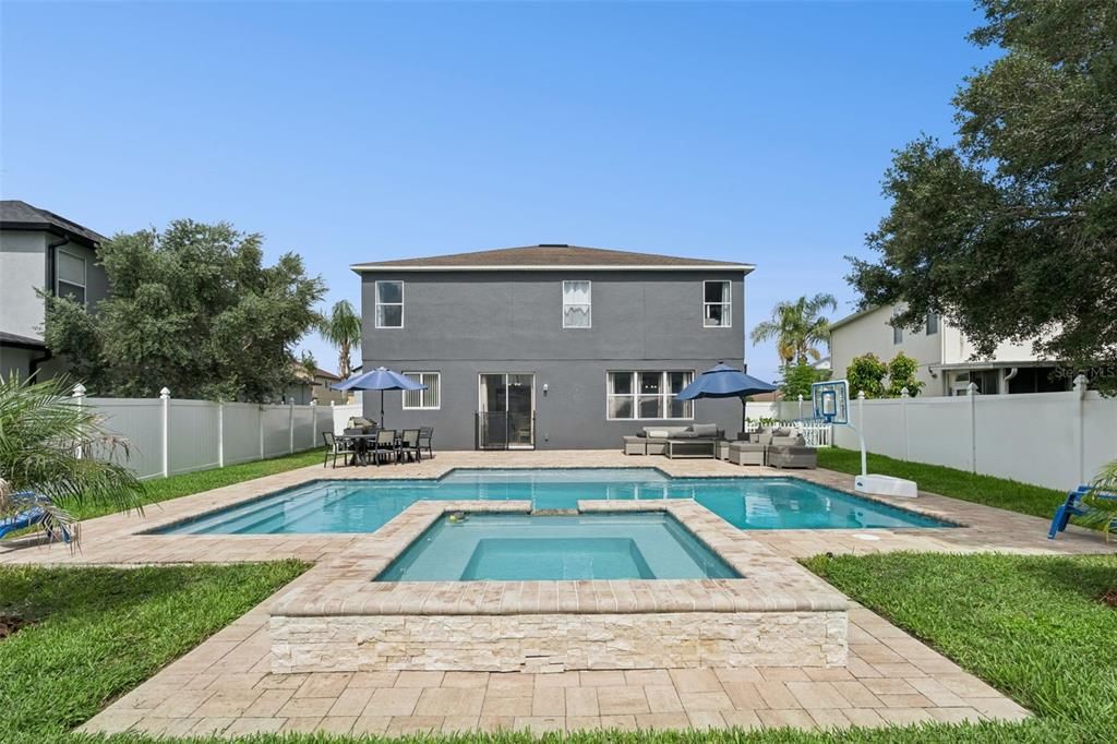 En Venta: $669,000 (5 camas, 3 baños, 2834 Pies cuadrados)