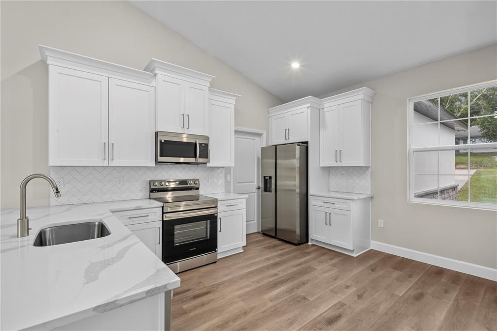 En Venta: $499,900 (4 camas, 2 baños, 1744 Pies cuadrados)