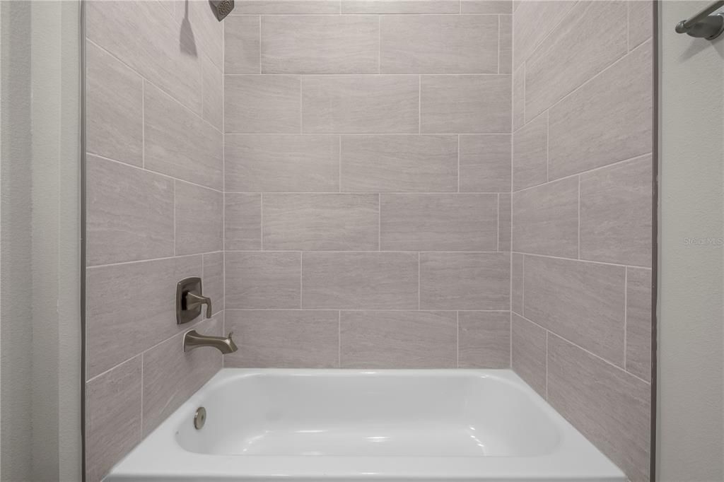 En Venta: $499,900 (4 camas, 2 baños, 1744 Pies cuadrados)