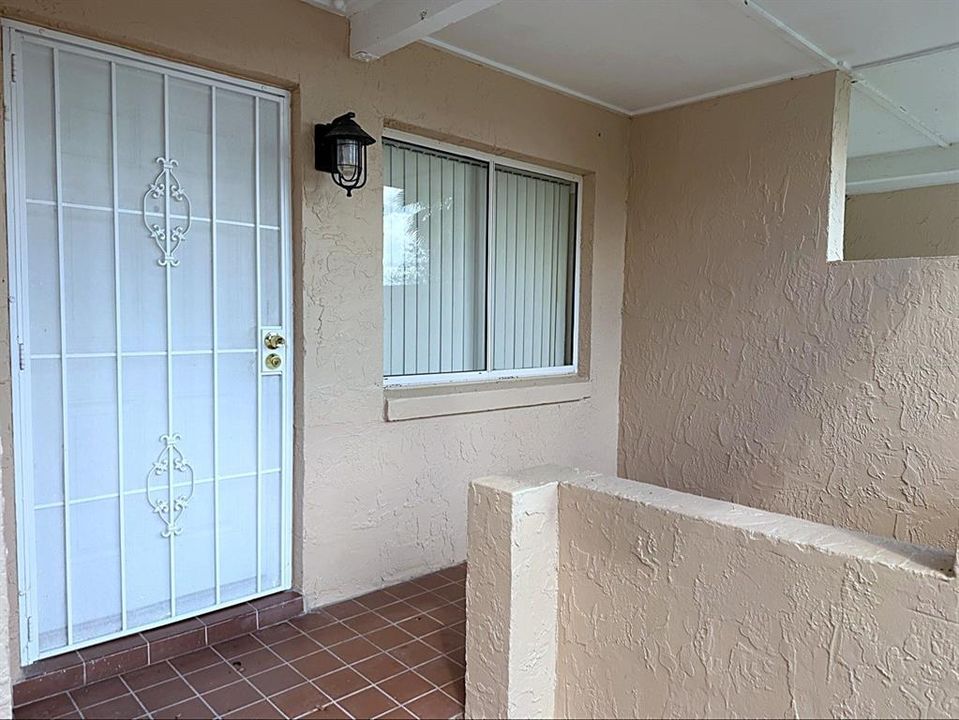 В аренду: $1,850 (2 спален, 2 ванн, 1027 Квадратных фут)