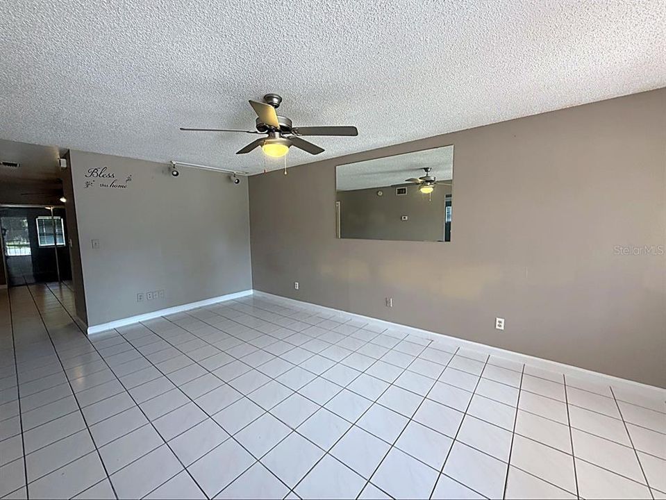 В аренду: $1,850 (2 спален, 2 ванн, 1027 Квадратных фут)