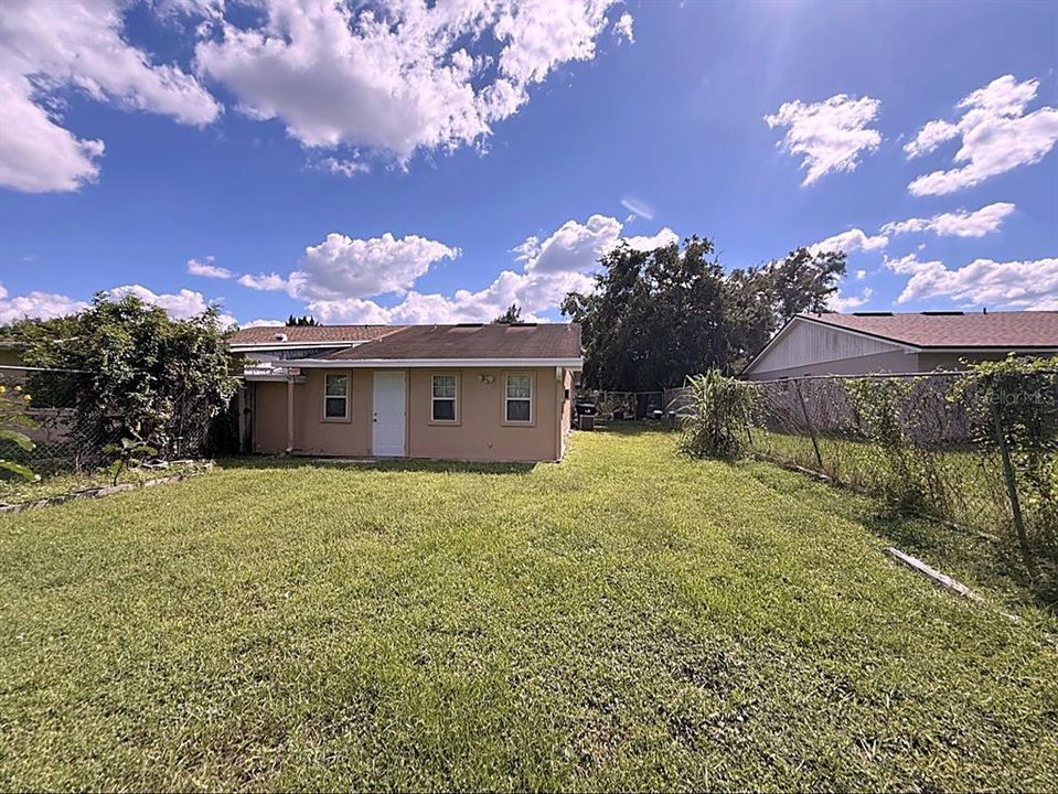 В аренду: $1,850 (2 спален, 2 ванн, 1027 Квадратных фут)
