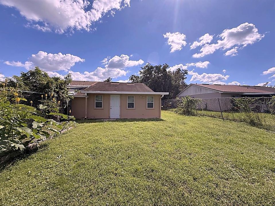 В аренду: $1,850 (2 спален, 2 ванн, 1027 Квадратных фут)
