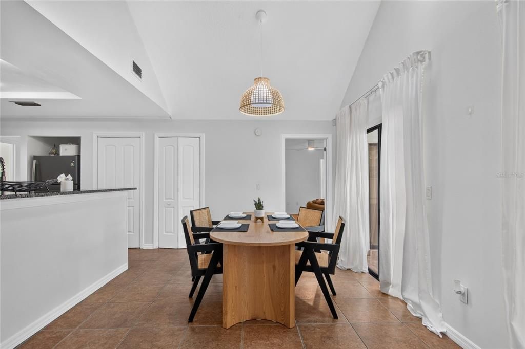 В аренду: $3,800 (3 спален, 2 ванн, 2118 Квадратных фут)